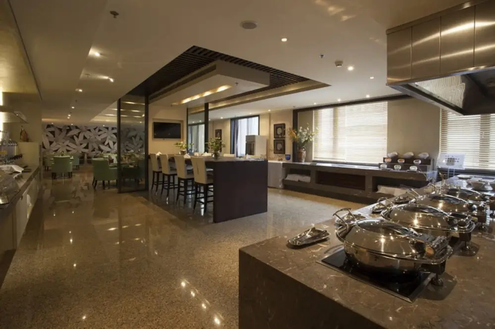 Lee Garden Service Apartment