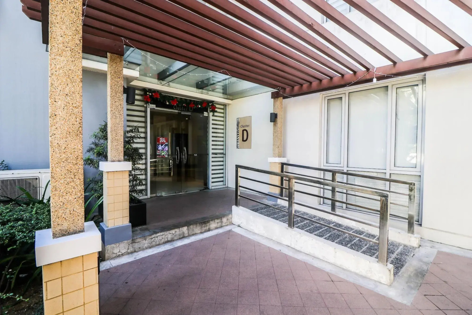 PRS @ One Palm Tree Villa near T3 Airport