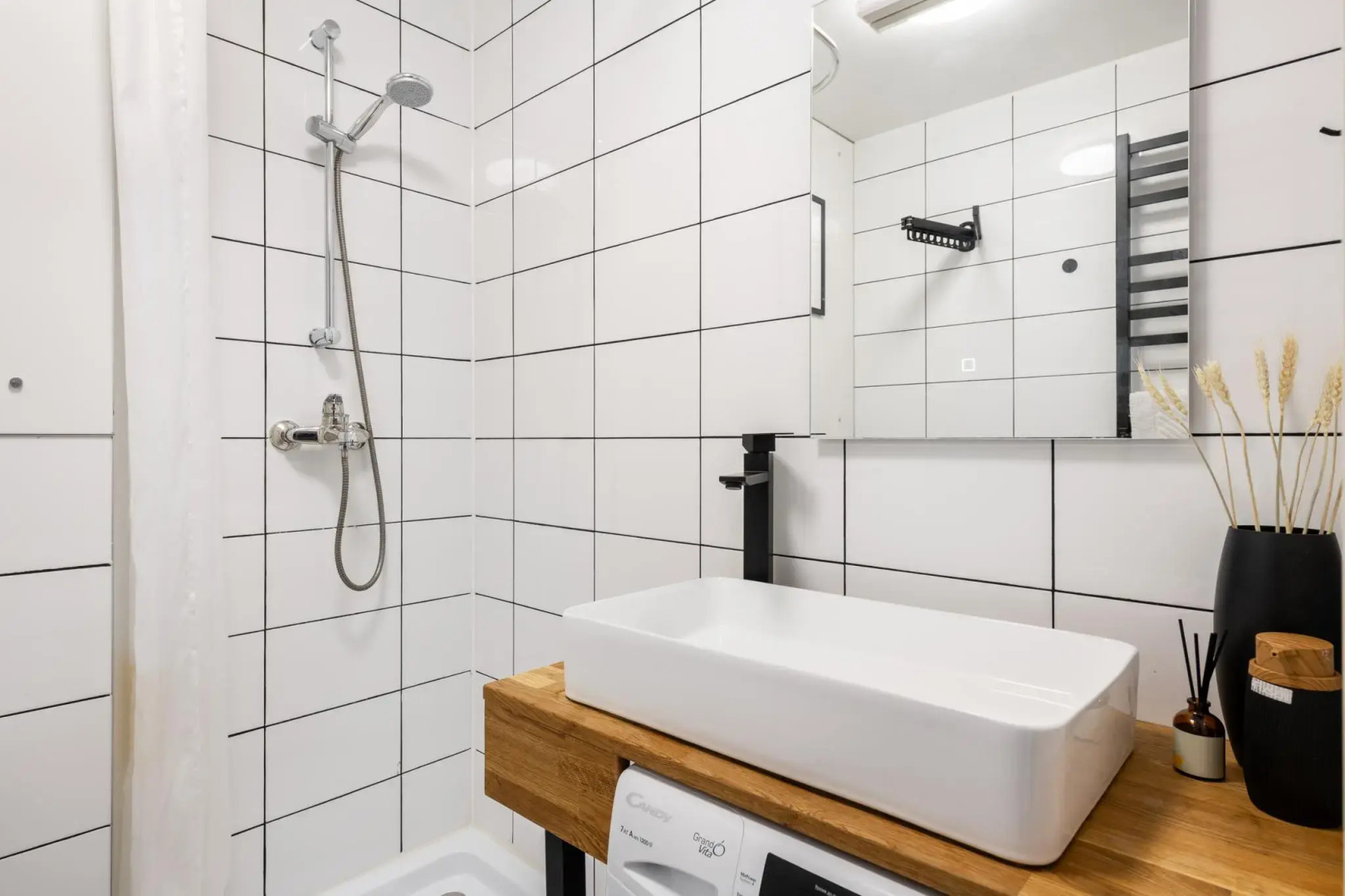 Sunmarine apartments (Санмарин апартментс) на улице Малая Очаковская 4а к2