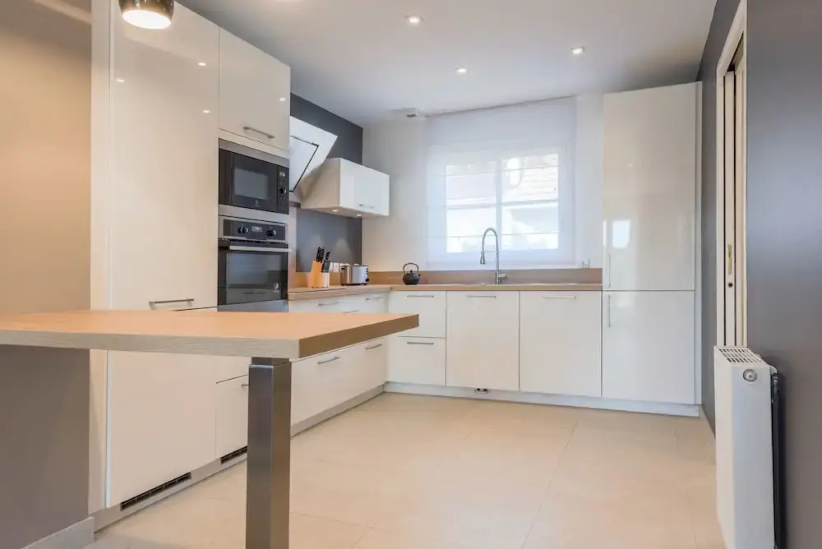 B&B House in Disneyland