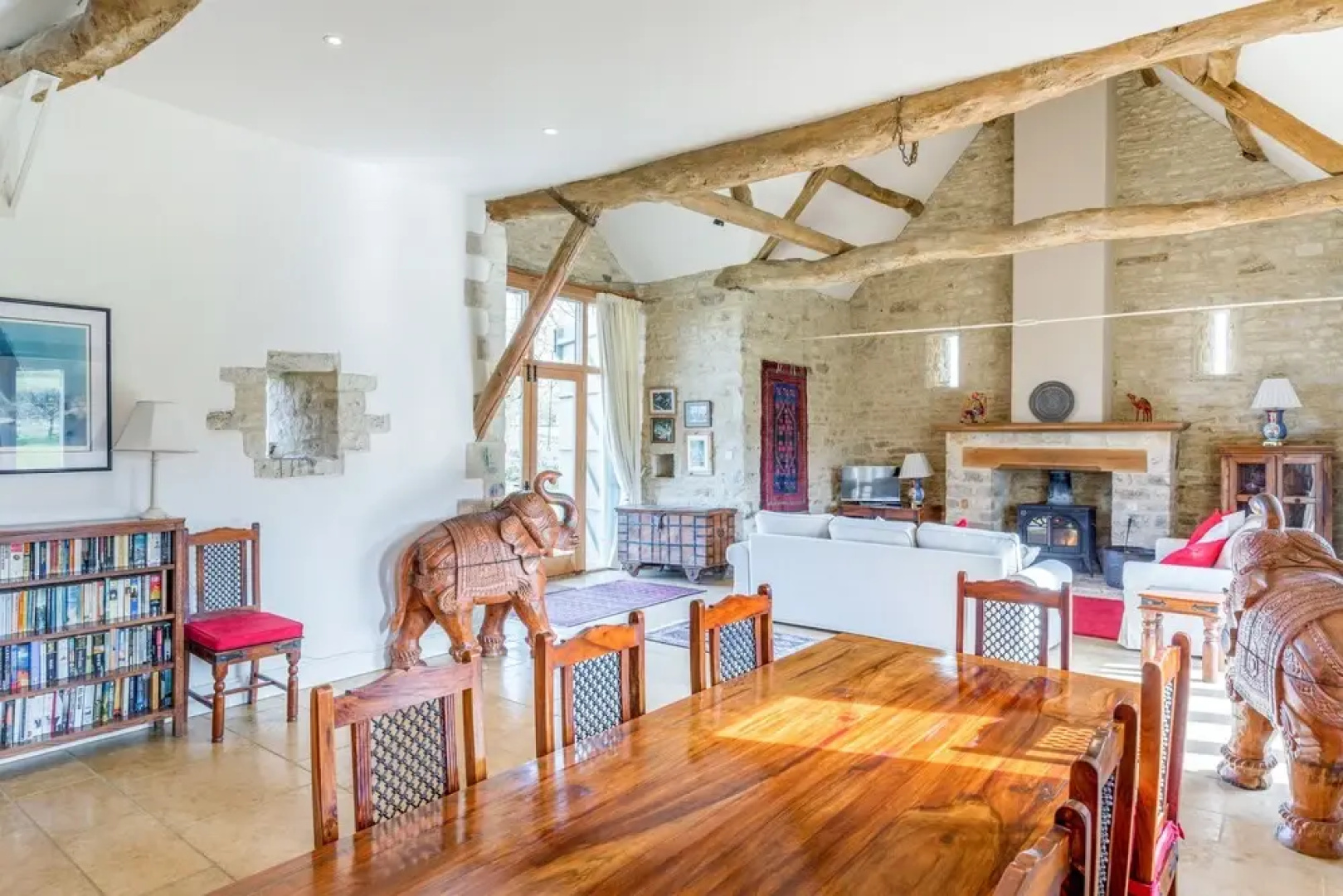 Classical Cotswolds Barn Conversion by Nature Rese