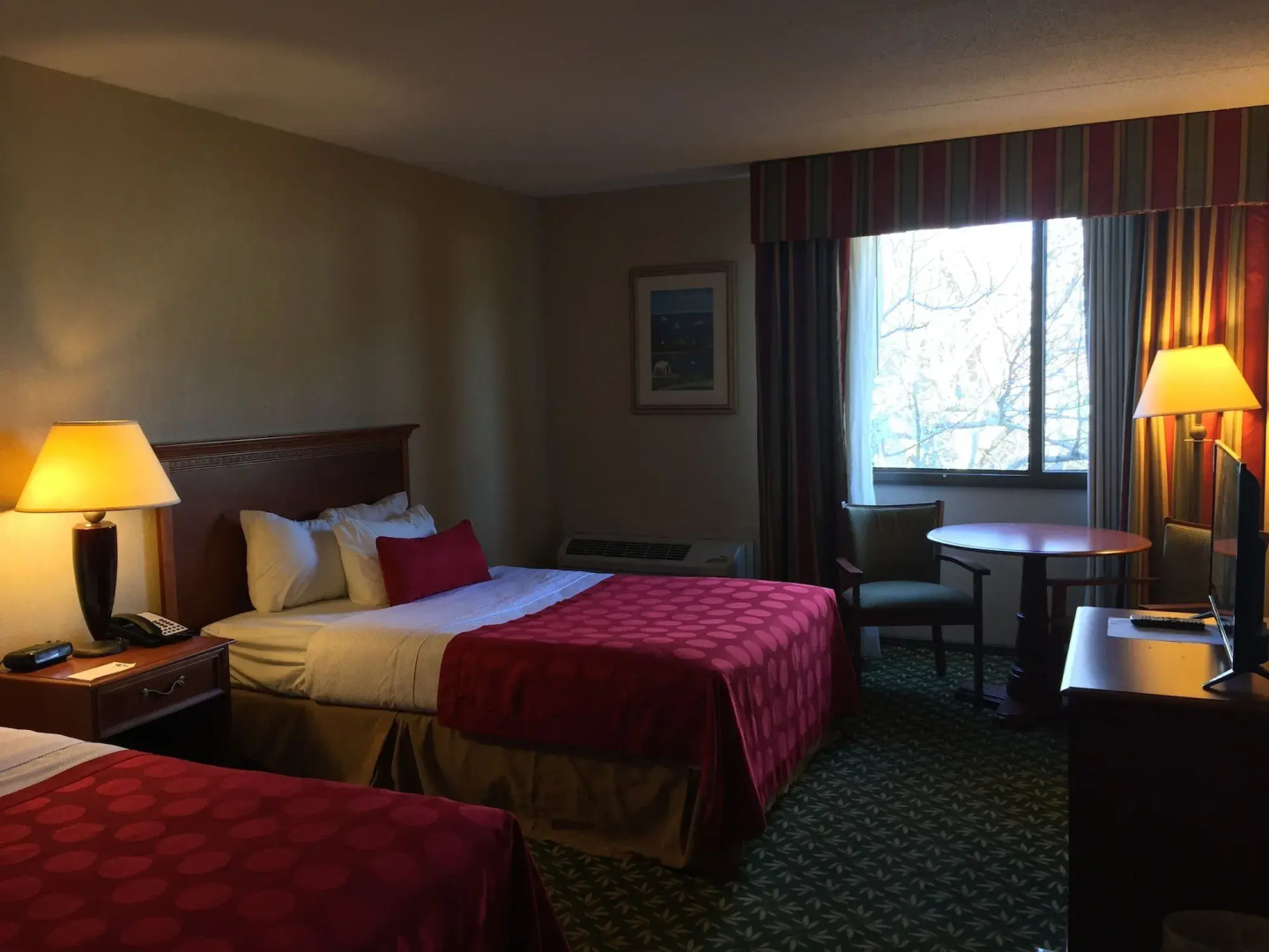 Mystic River Hotel & Suites Near Casinos