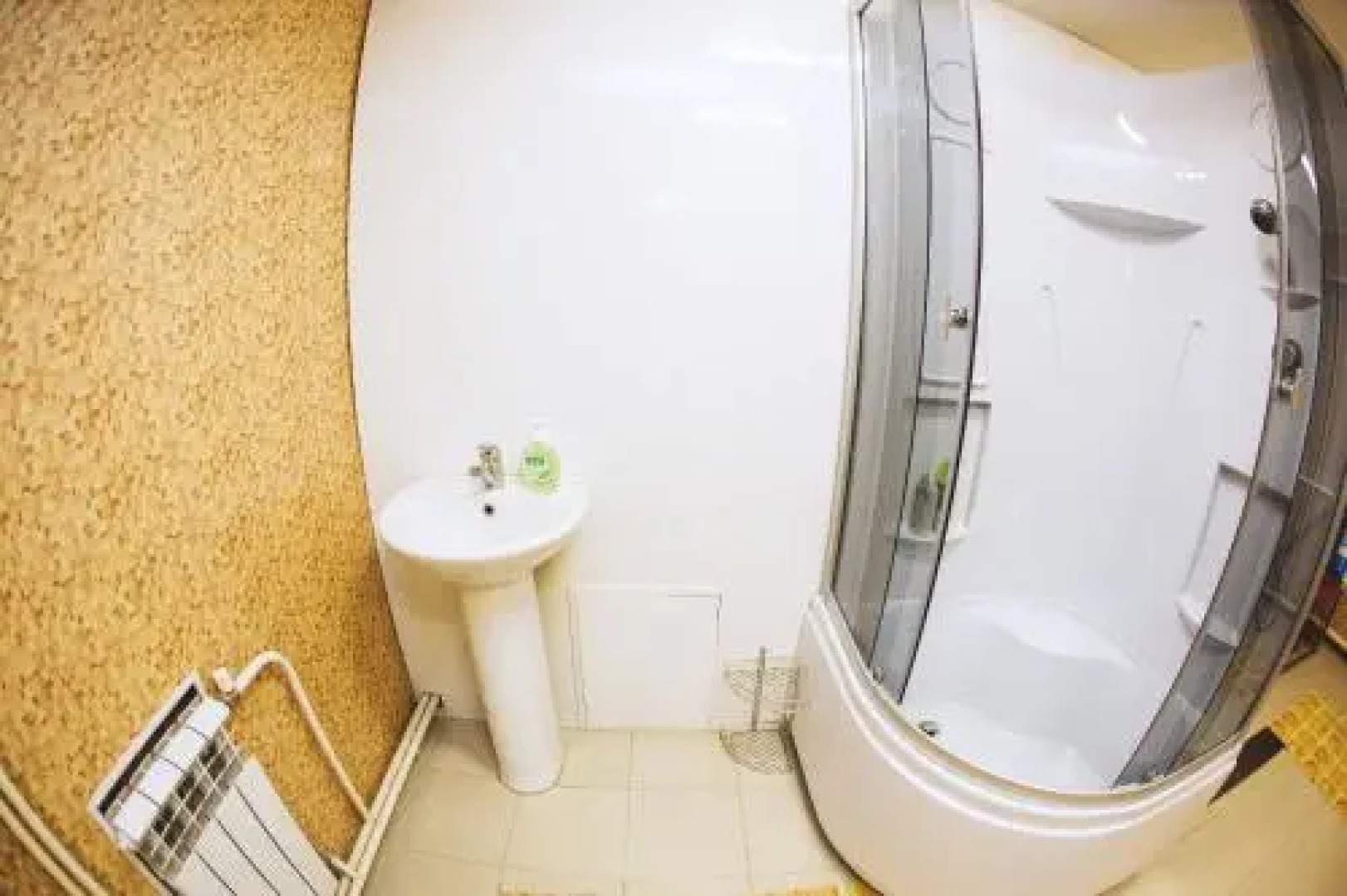 Mini-Hotel At Grandfather Lenin's