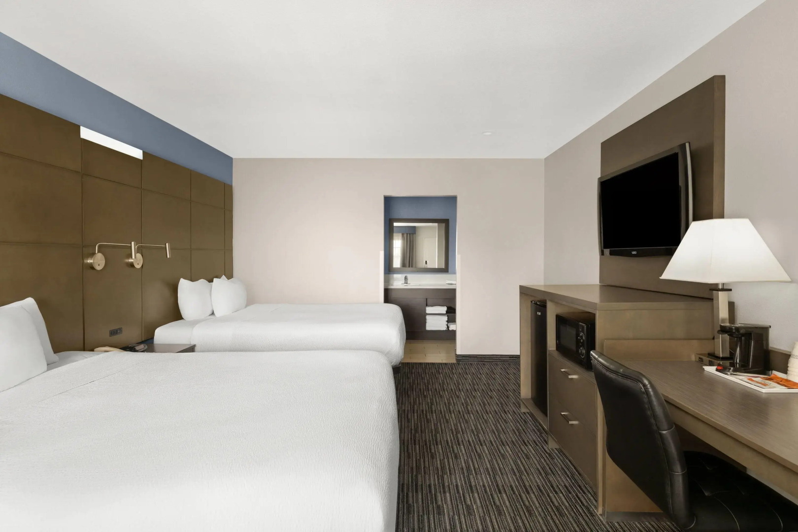 Travelodge Inn & Suites by Wyndham Anaheim on Disneyland Dr
