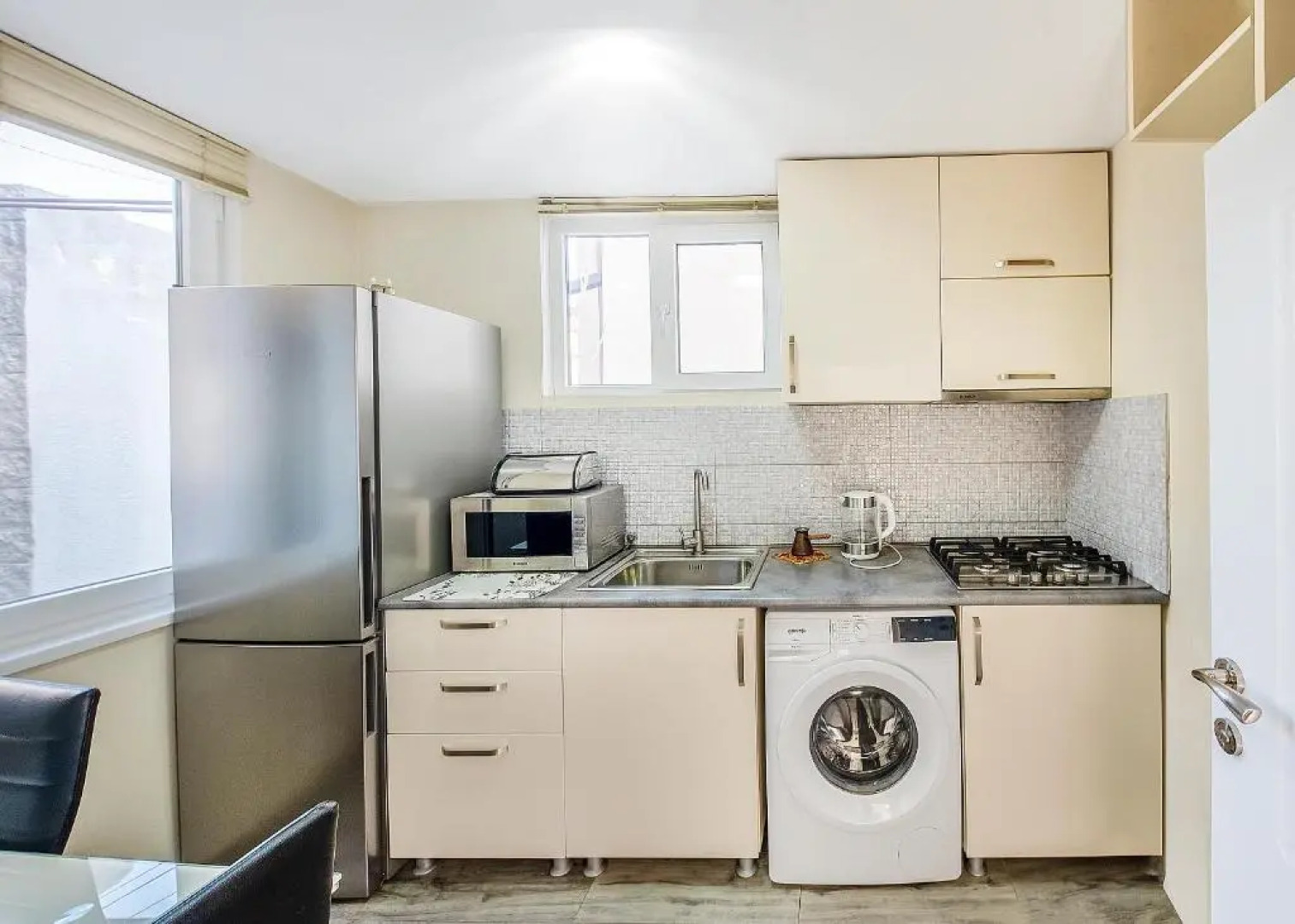 H&B apartments Izashvili