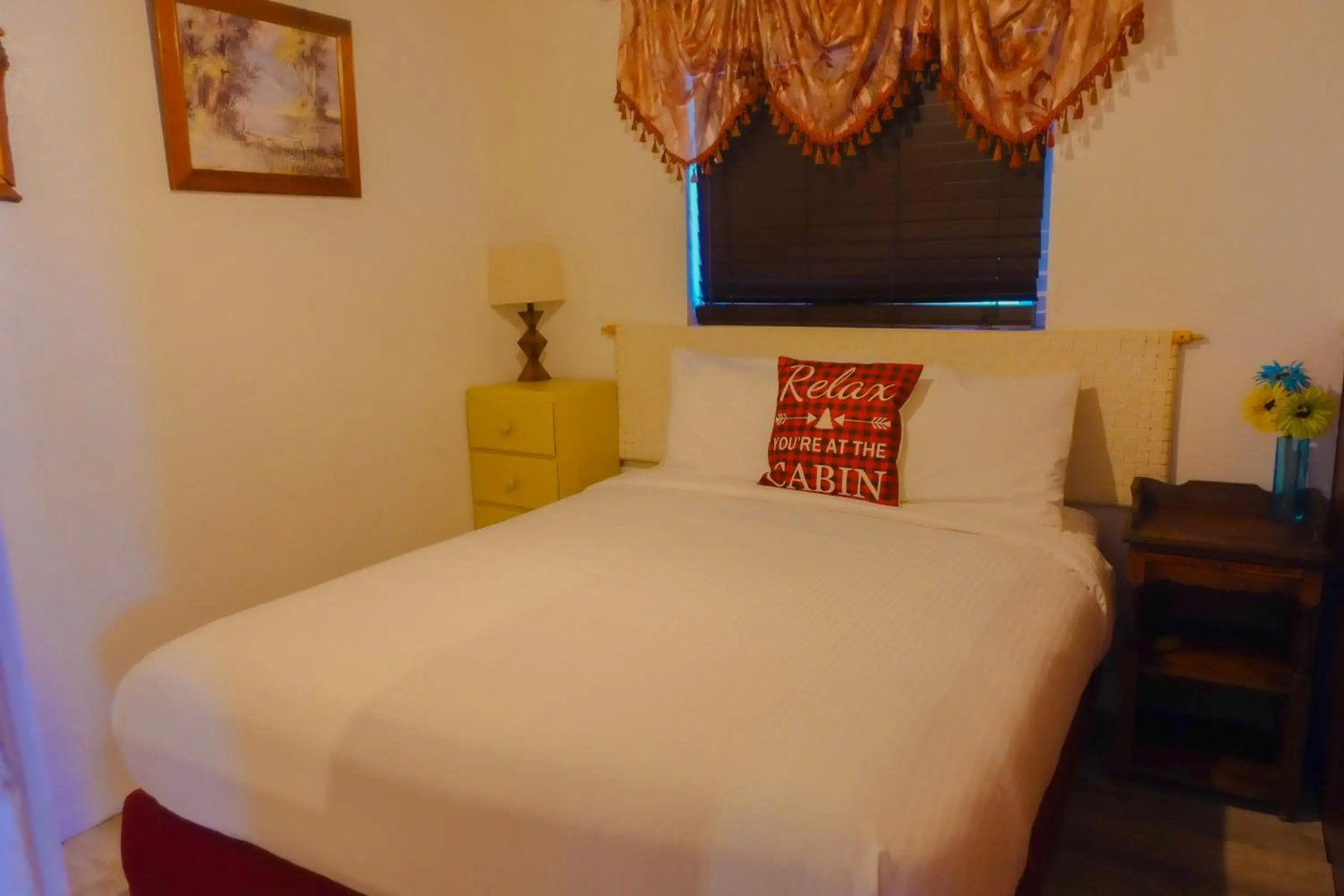 Sleepy Hollow Cabins and Hotel