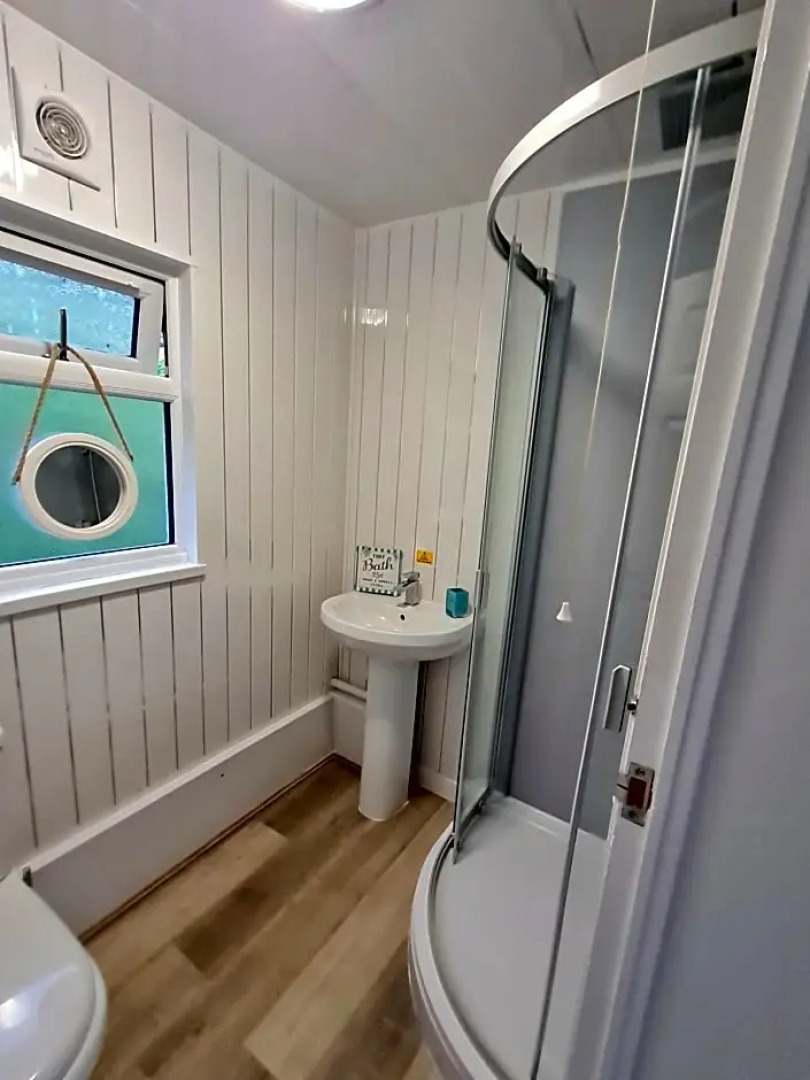 147 Snowdon Drive, Glan Gwna