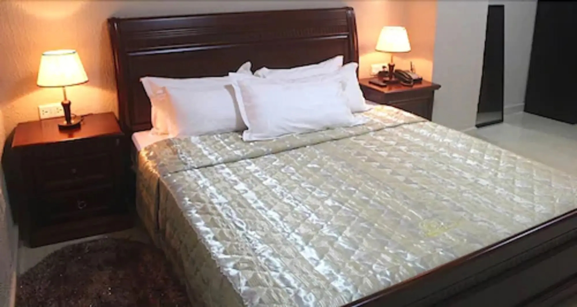 Corina Hotel