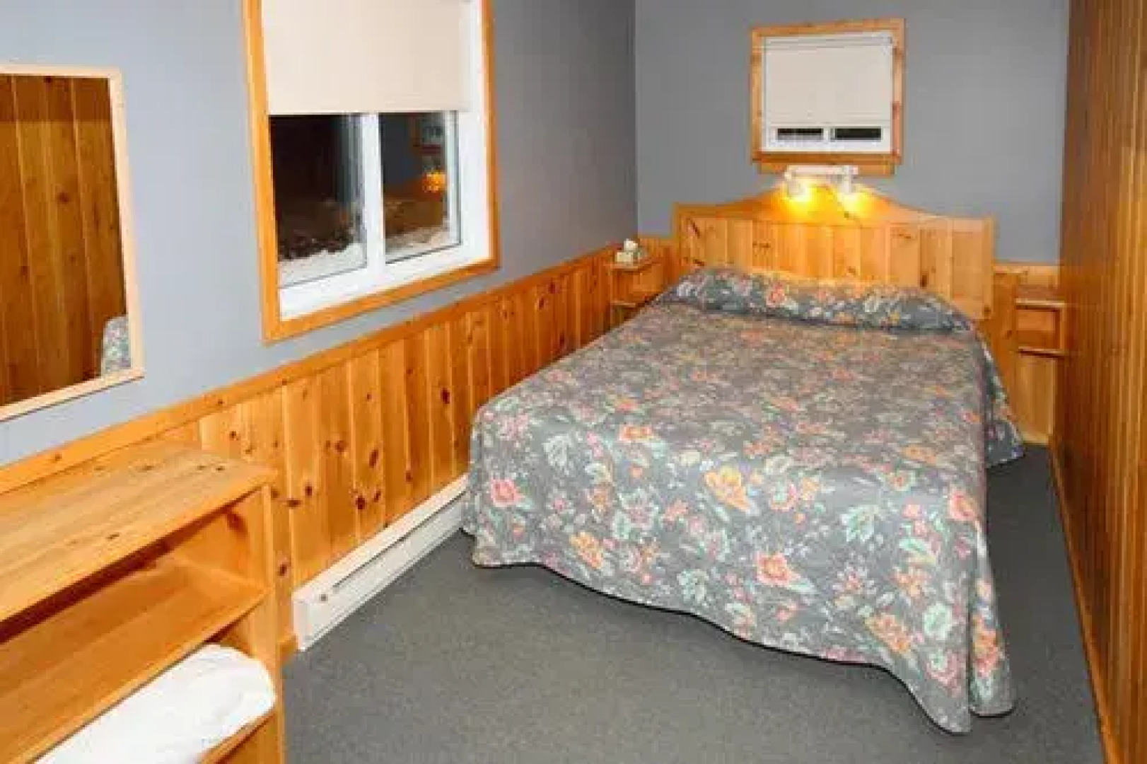 Spectacle Lake Lodge