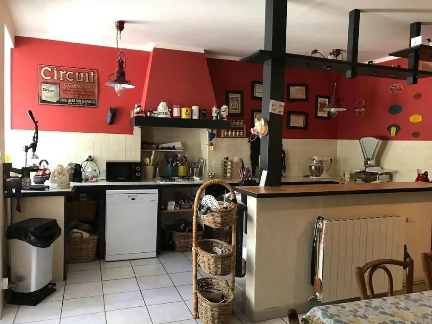 Serene Holiday Home in Domazan With Private Swimming Pool