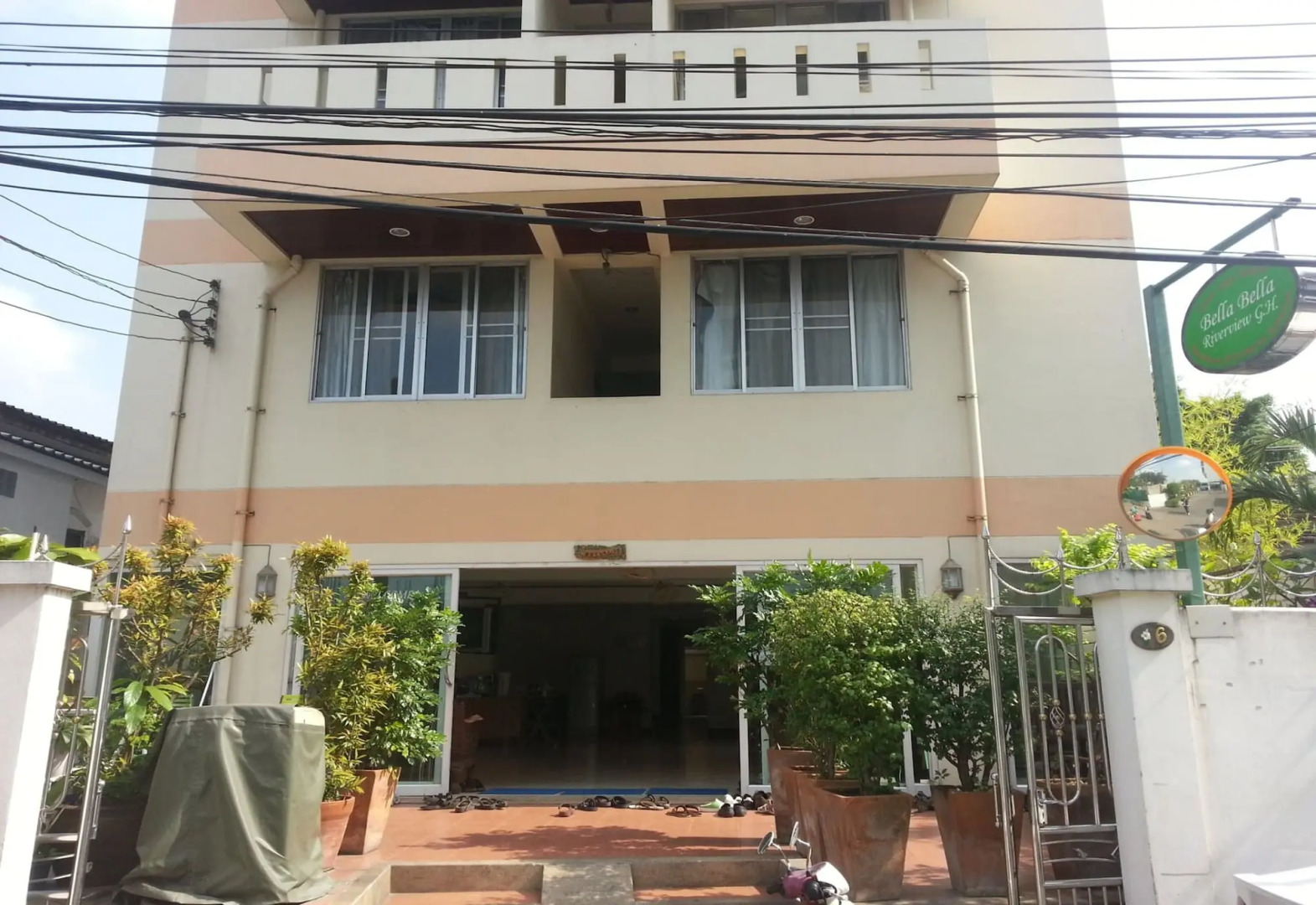 Bella Bella River View