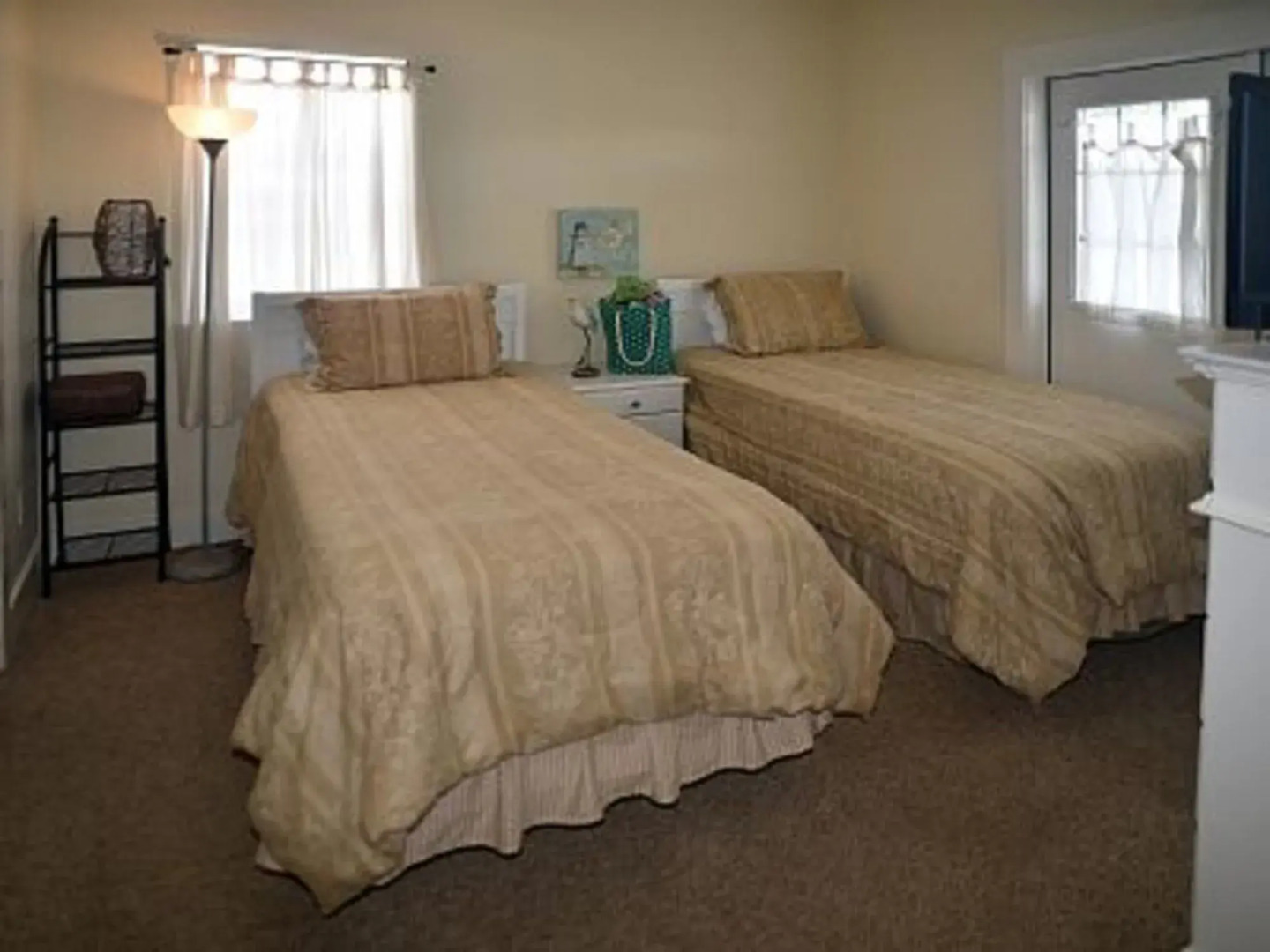 Seaview Cottages 6 Great Value Family Vacation Home and 2 Minute Walk