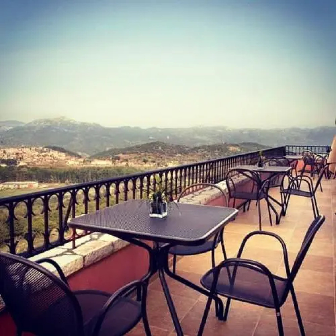 Vytina Mountain View