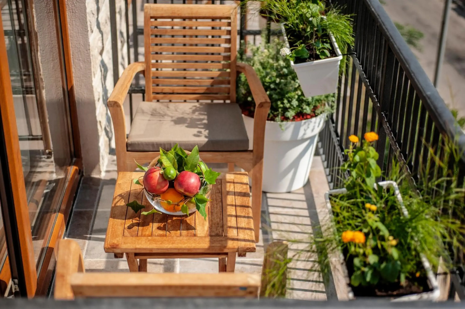 Отель Twelve by Aycon