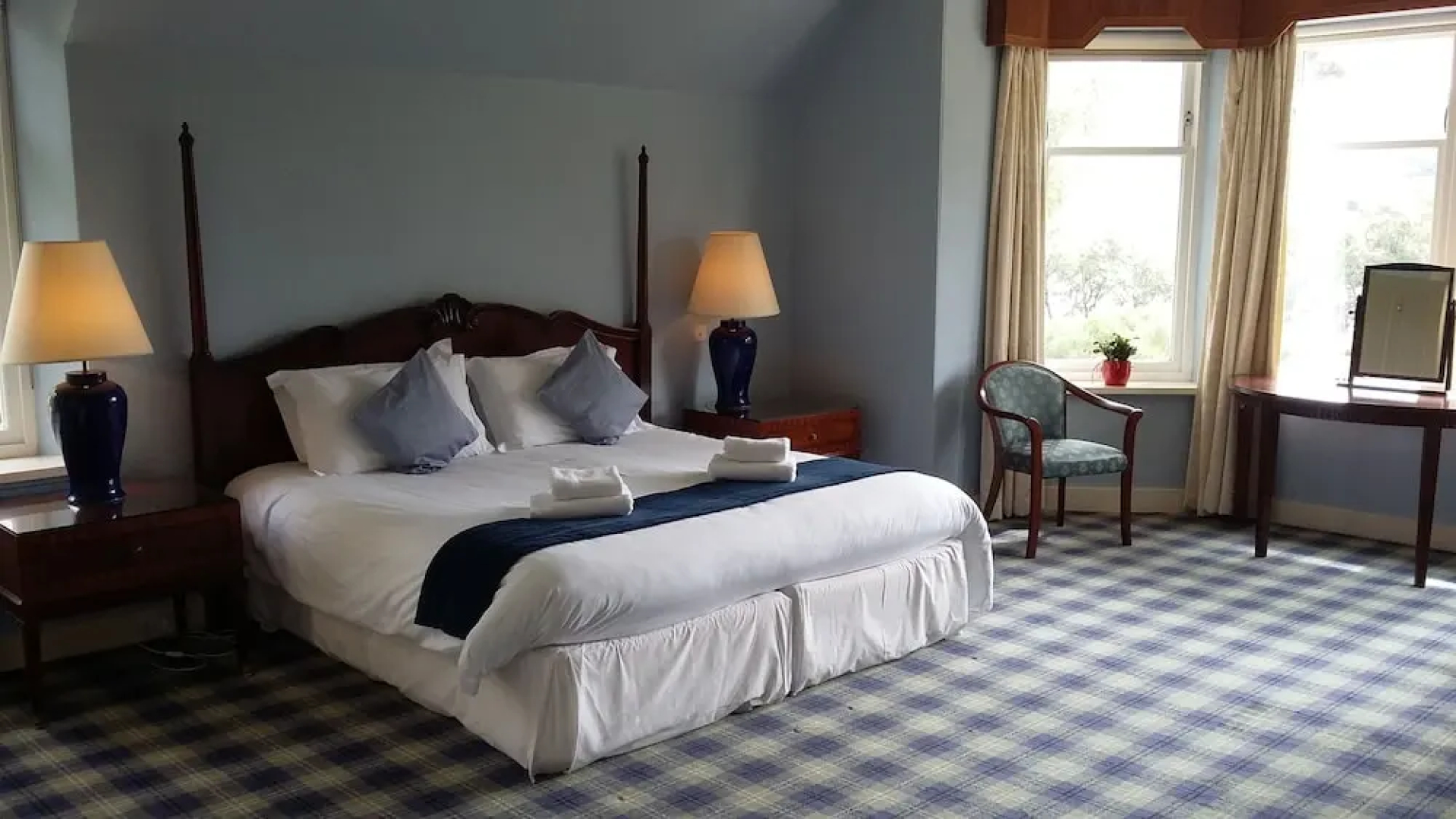 Glencanisp Lodge