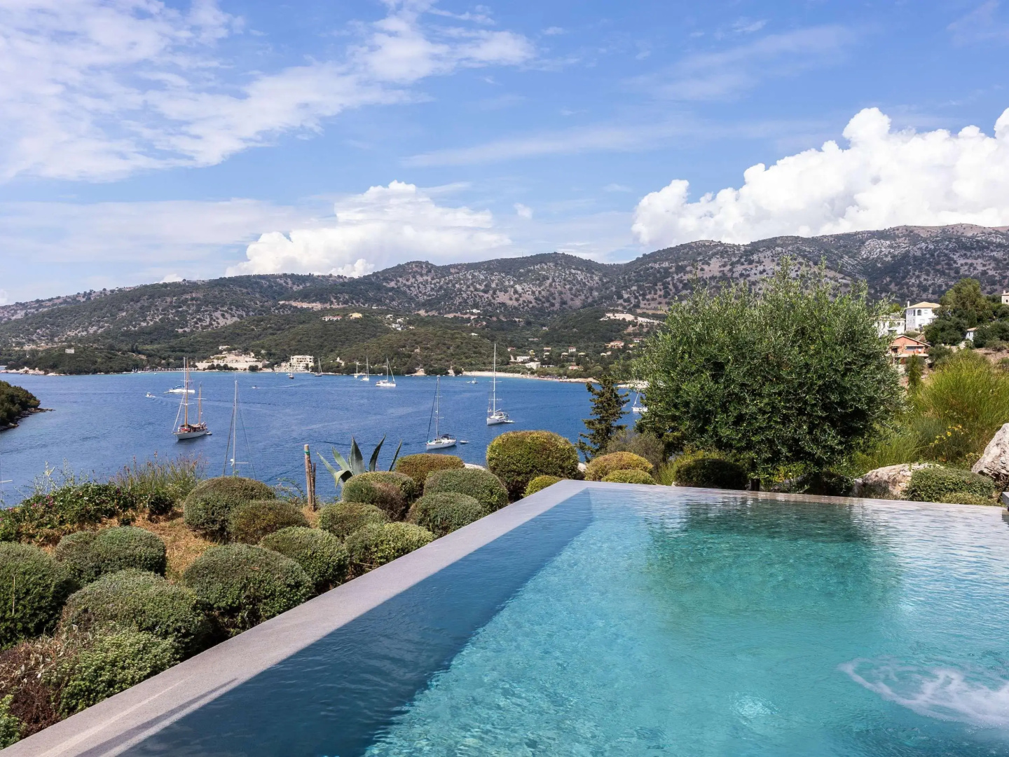 Mövenpick Resort Agios Nikolaos Sivota
