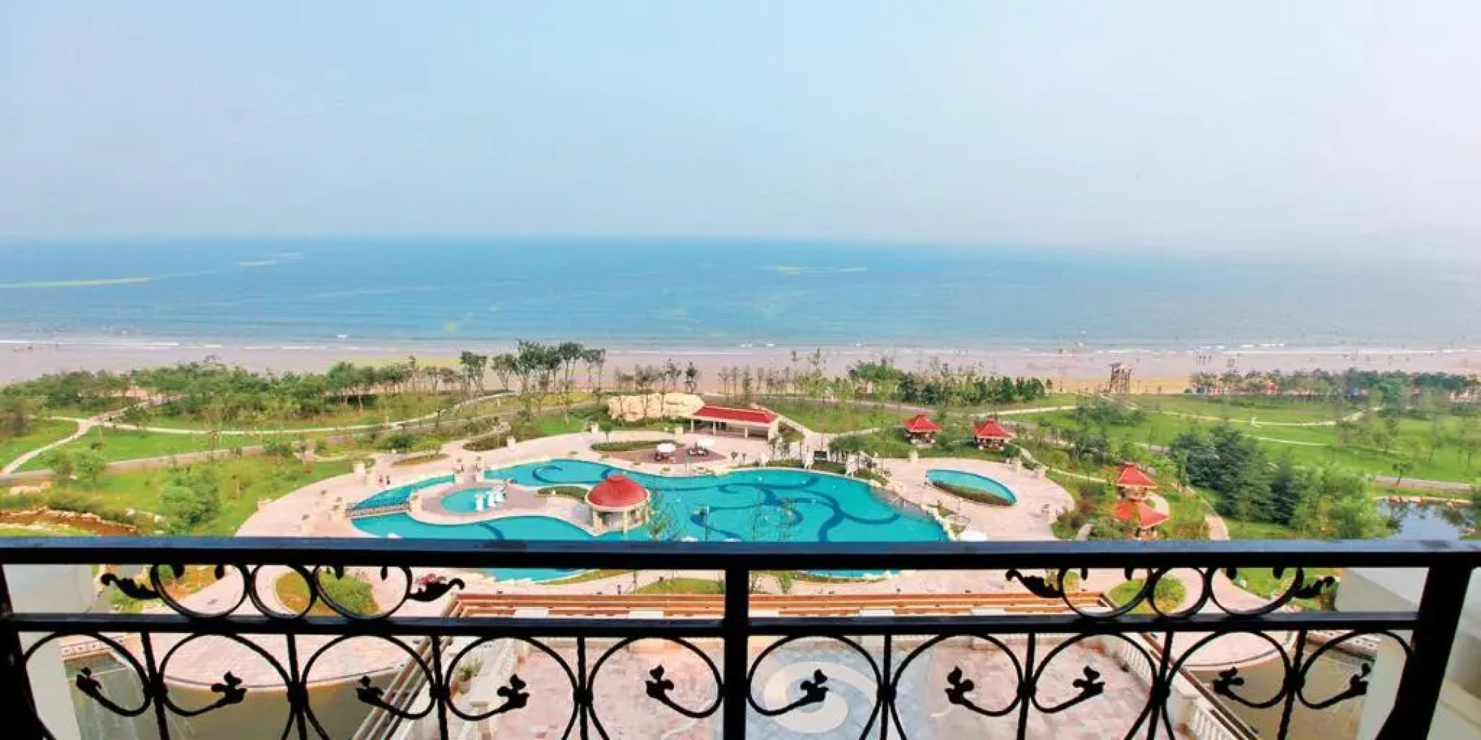 Crowne Plaza Qingdao Ocean Spring Resort by IHG
