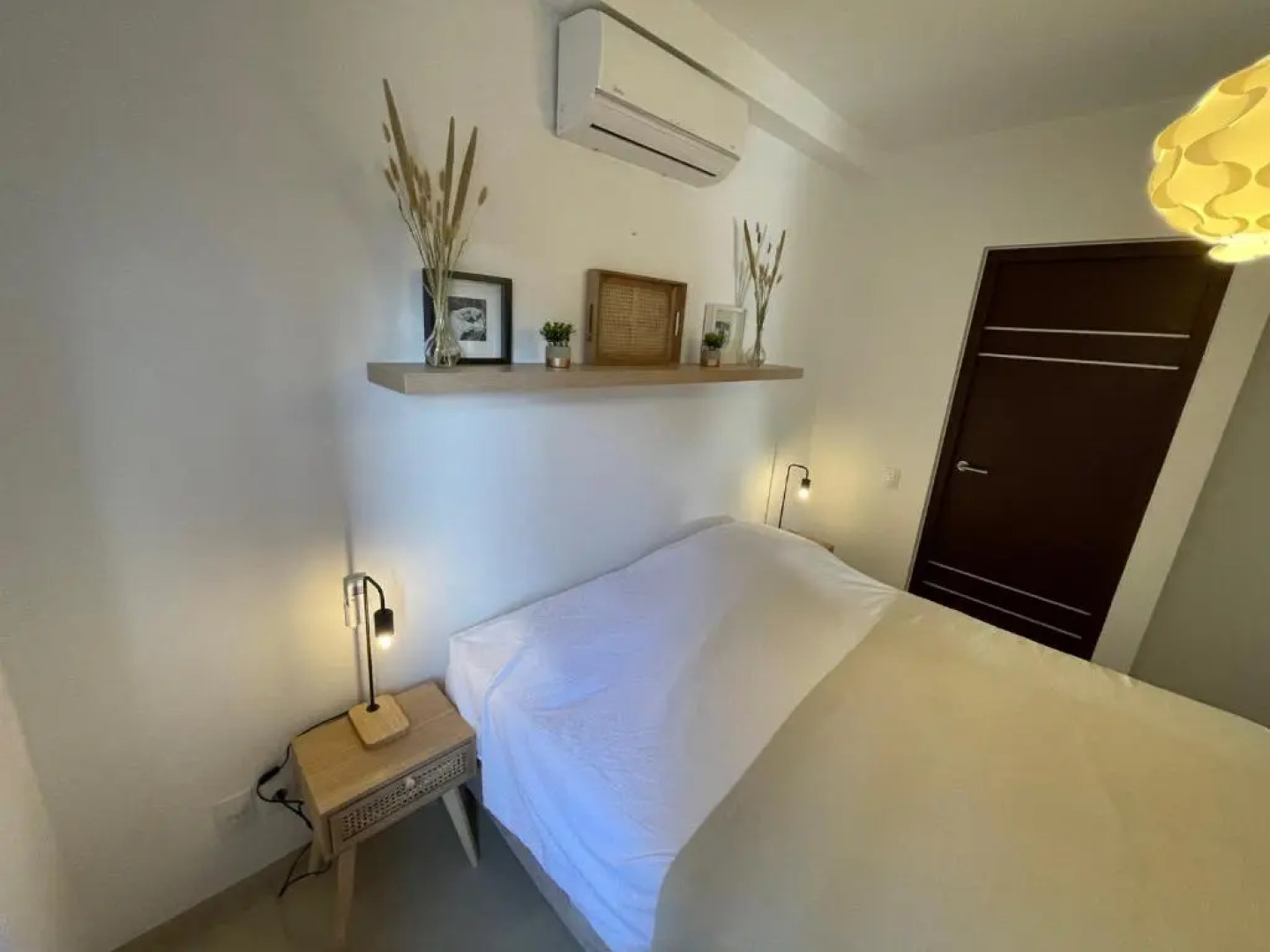 NEWLY STYLED Beach house 'White Sands' GreenView BlueBay Golf & Beach Resort Curaçao 2 bedrooms 2 bathrooms Gated Community Ground Floor Terrace Including Pool & Beach Access Fully Airconditioned Family Friendly