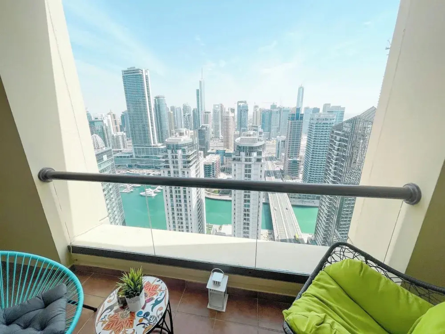 HAPPY SEASON I Amwaj apartment