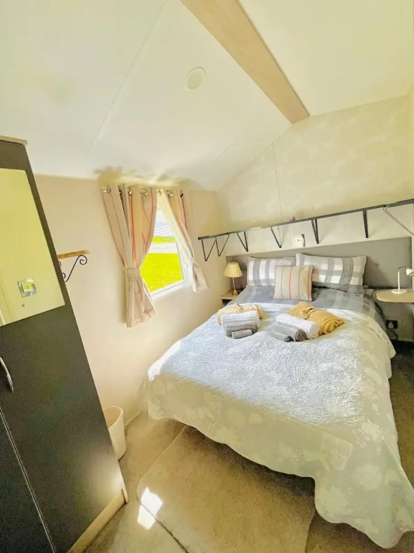 Cozy Newquay Lodge With Private Hot Tub,