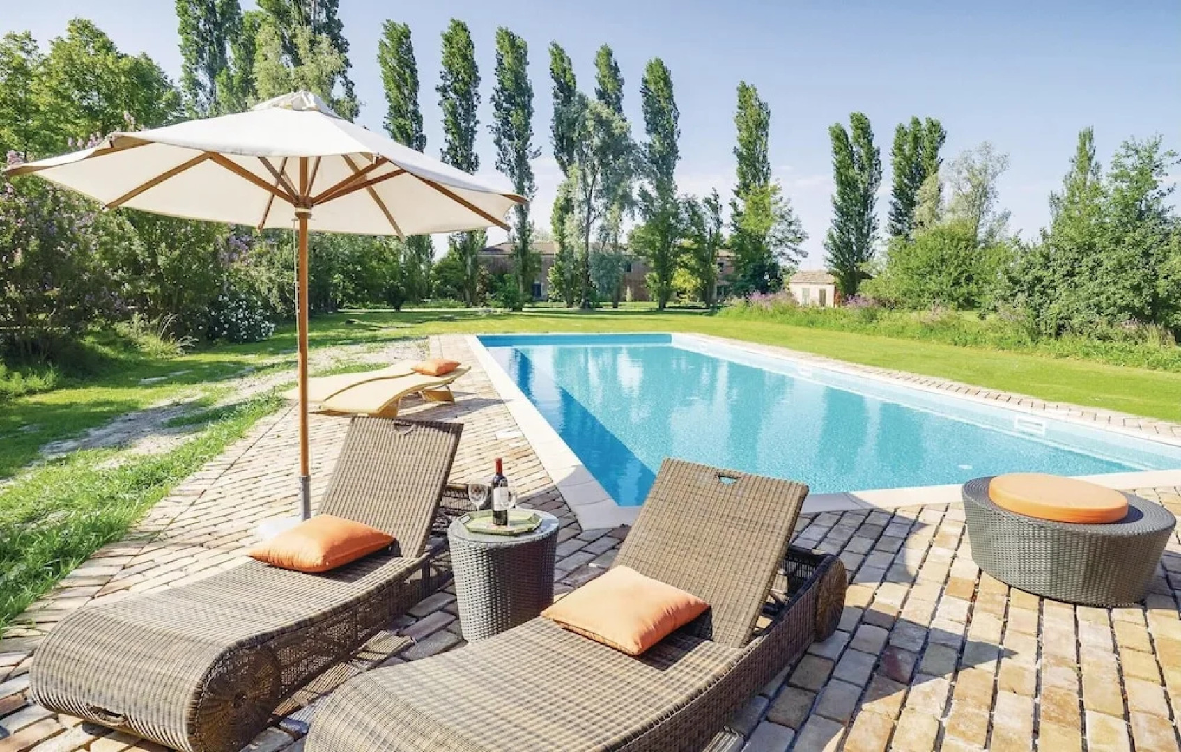 Stunning Home in Taglio di Po RO With 2 Bedrooms, Wifi and Outdoor Swimming Pool