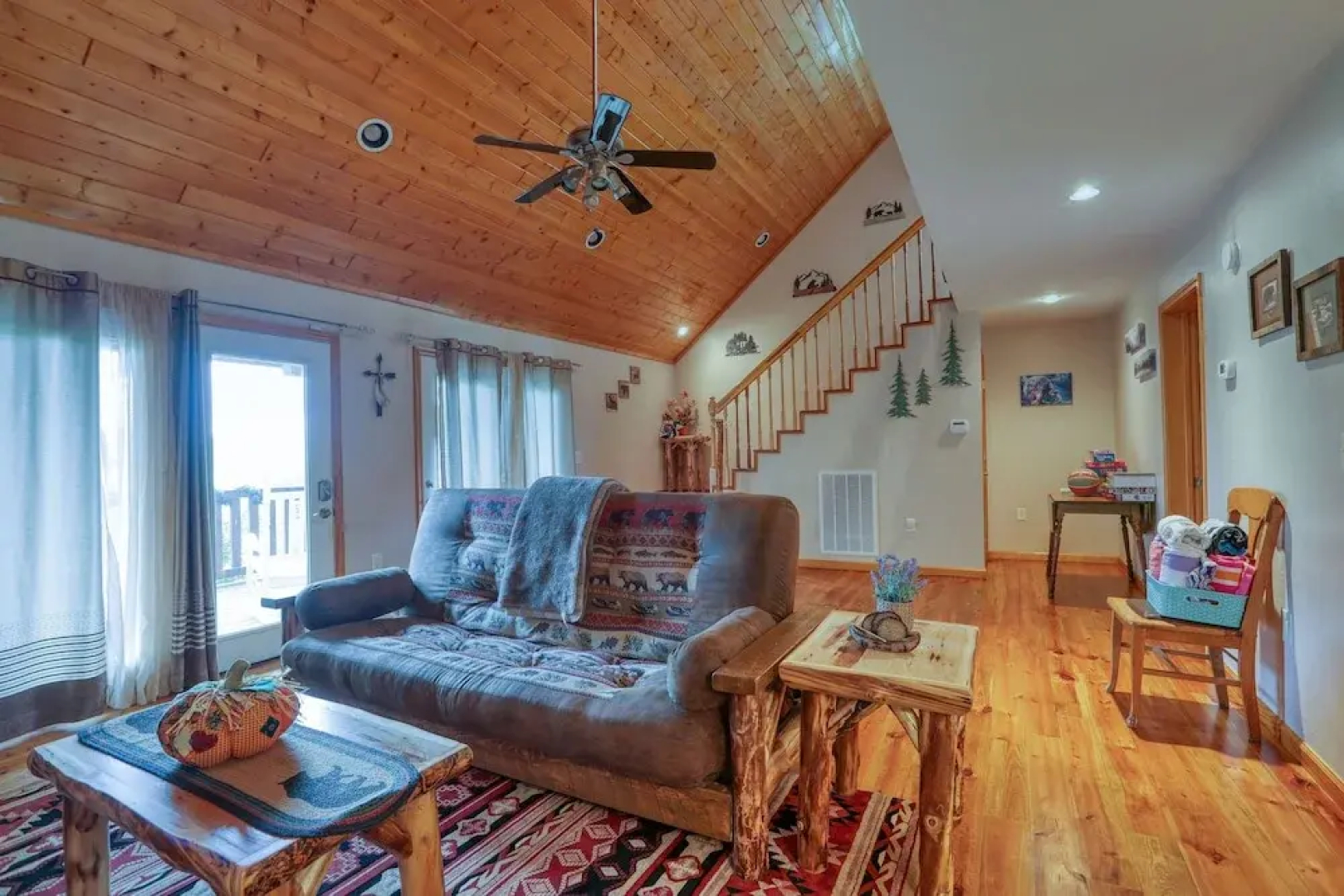 Smoky Mountain Getaway 3 Bedroom Cabin by RedAwning