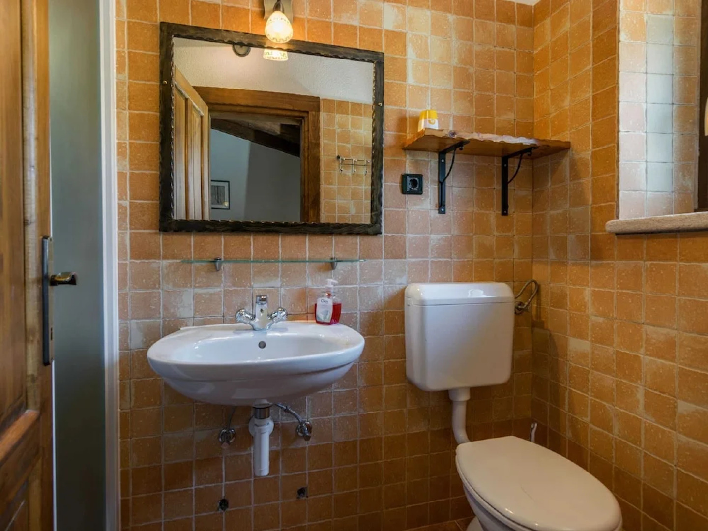 Spacious Villa in Tinjan With Pool