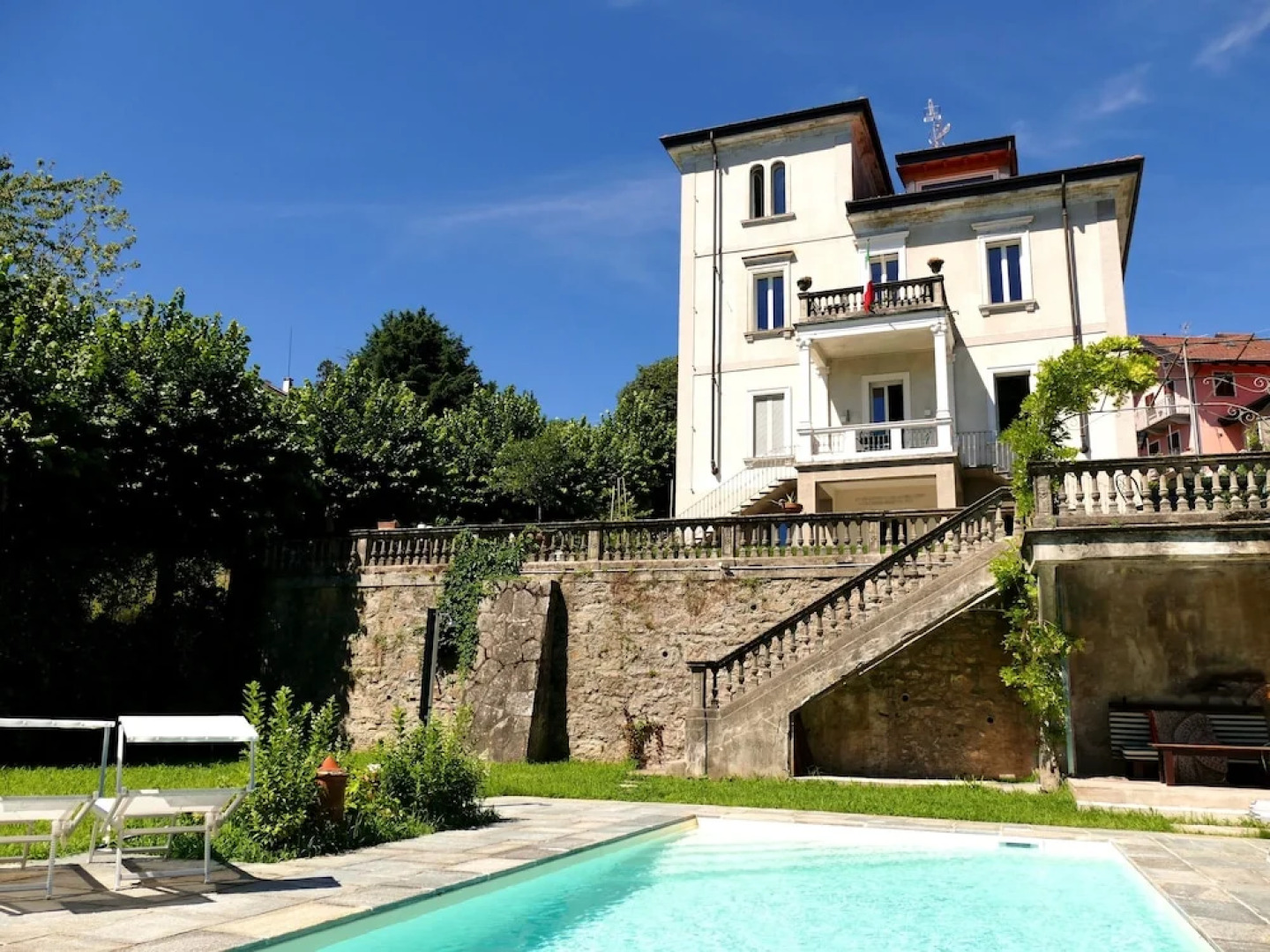 White Lilac romantic B&B adults only