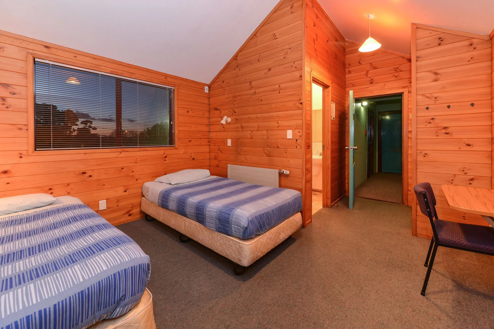 Smoke Lake Hot Springs Lodge and Camp