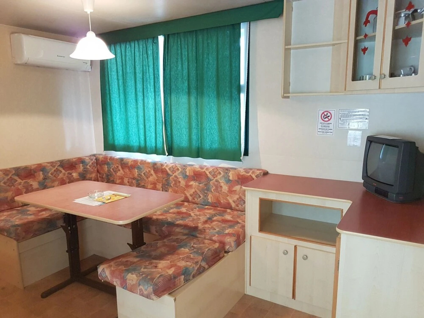 Lovely Chalet With a Nice Covered Veranda on Lake Trasimeno