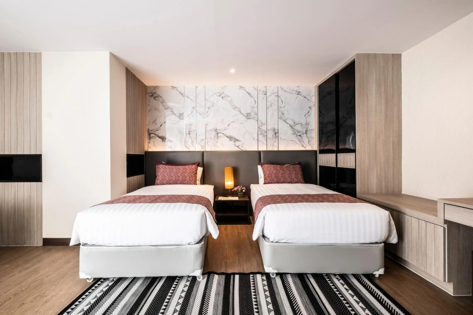 Sinsuvarn Airport Suite