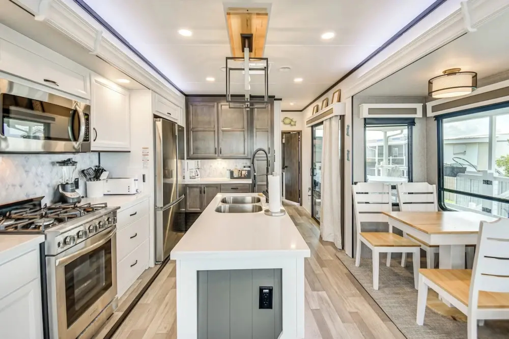 Pools, Boat Ramp & More: Cottage in Virginia Beach