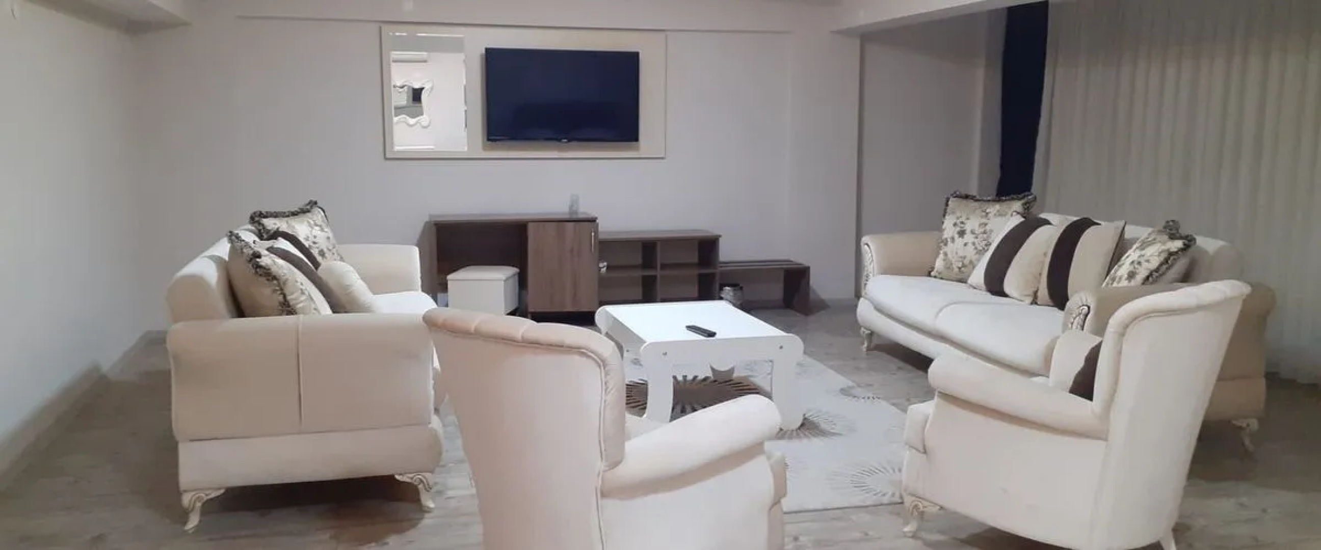 Sivaslı Yalım Garden Park Otel
