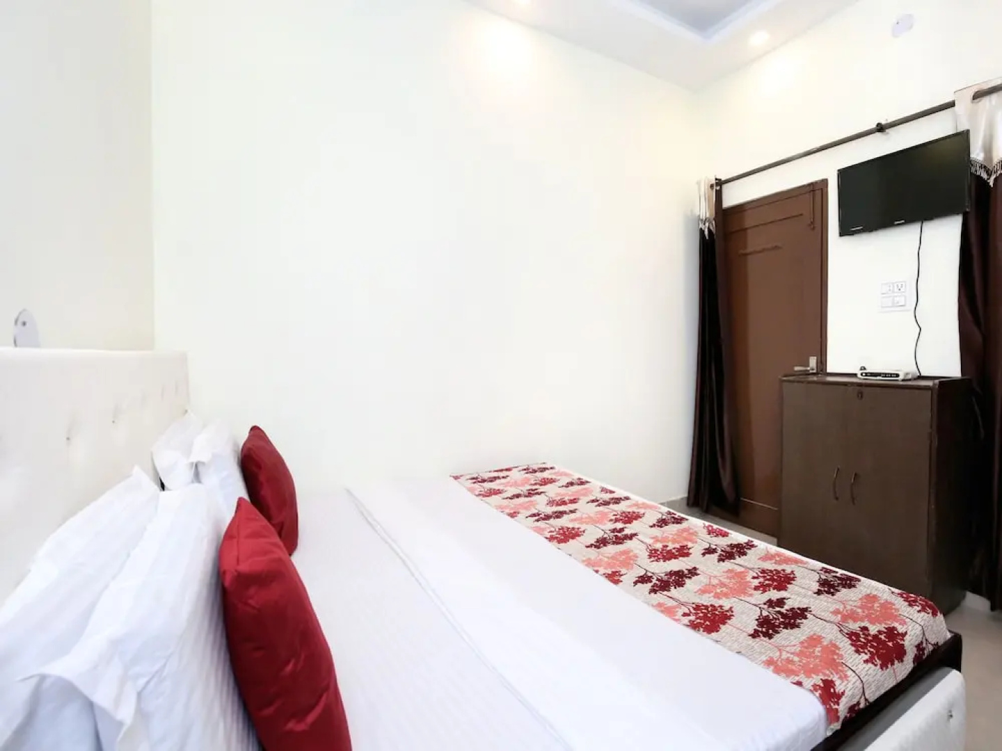 OYO 12163 Hotel Aaryan