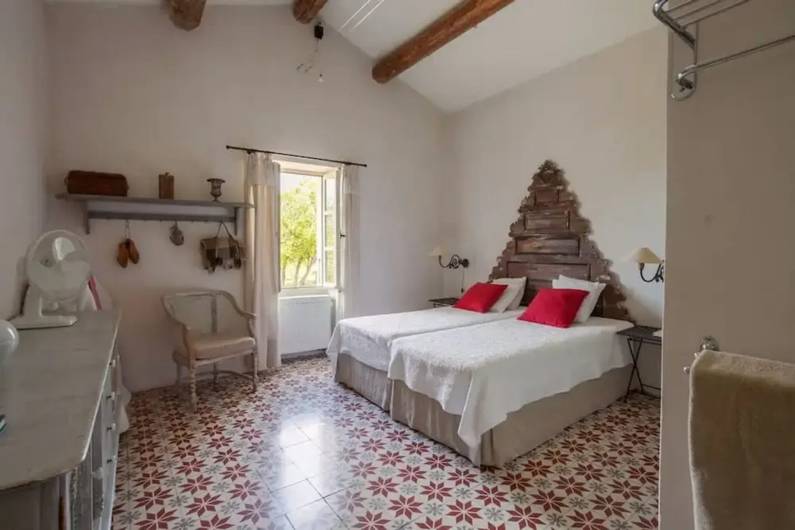 Villa Les Beaumettes - Haven of Peace in the Luberon