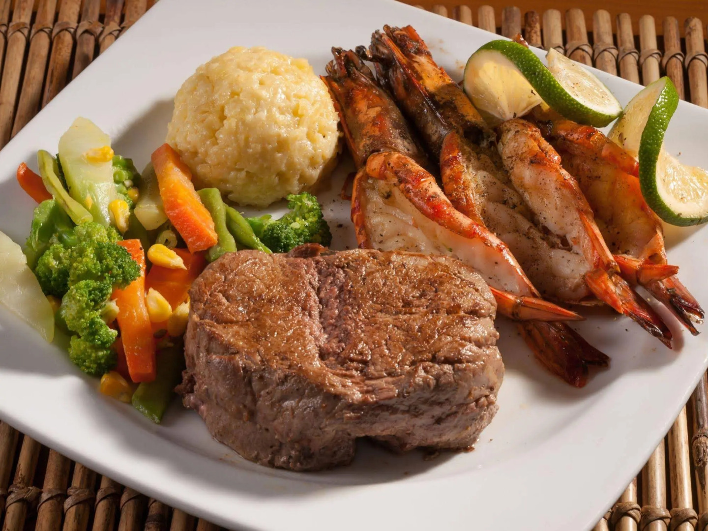 White Rock Waterpark and Beach Hotel