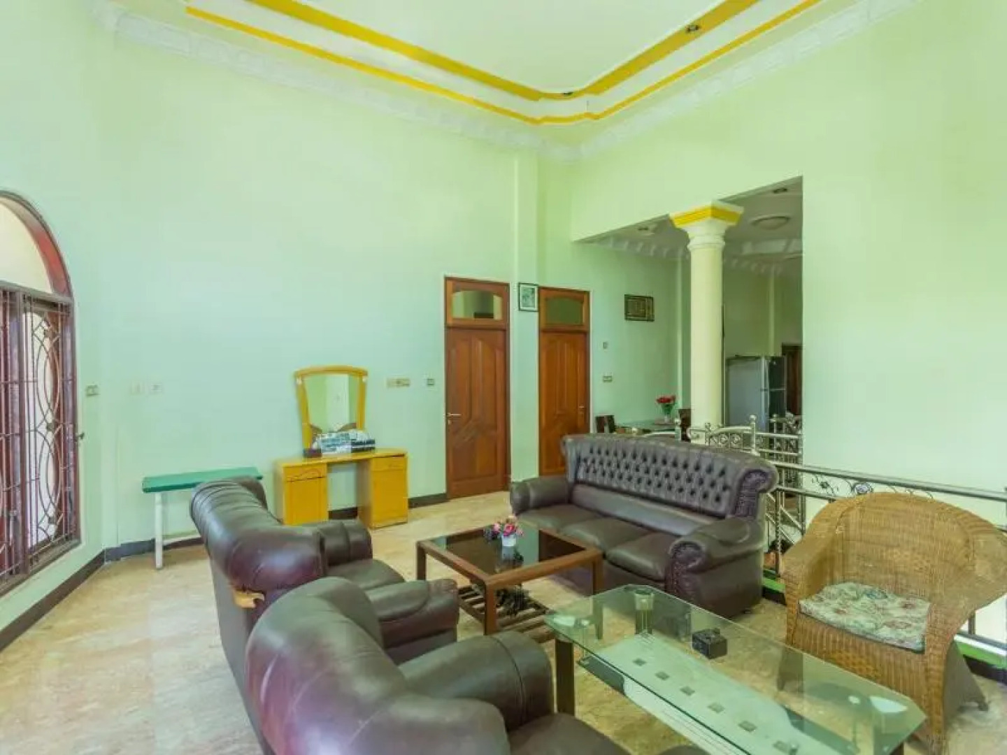 Senaz Guesthouse