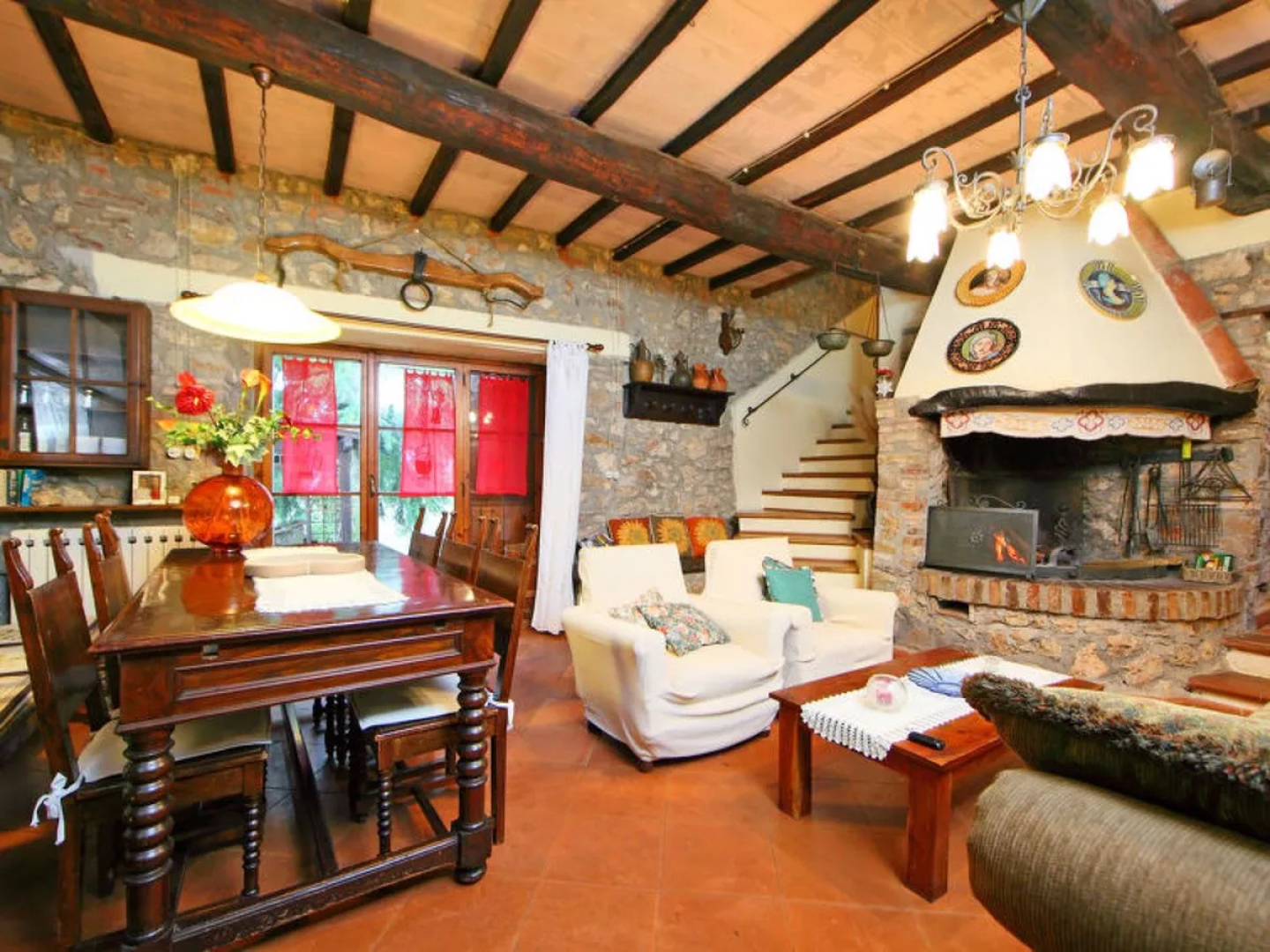 House Il Casale Monticiano