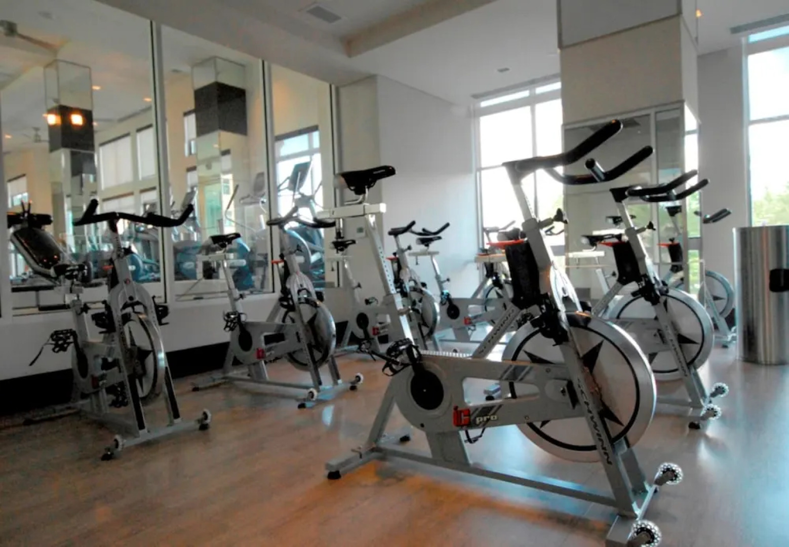 Bluebird Suites in Reston