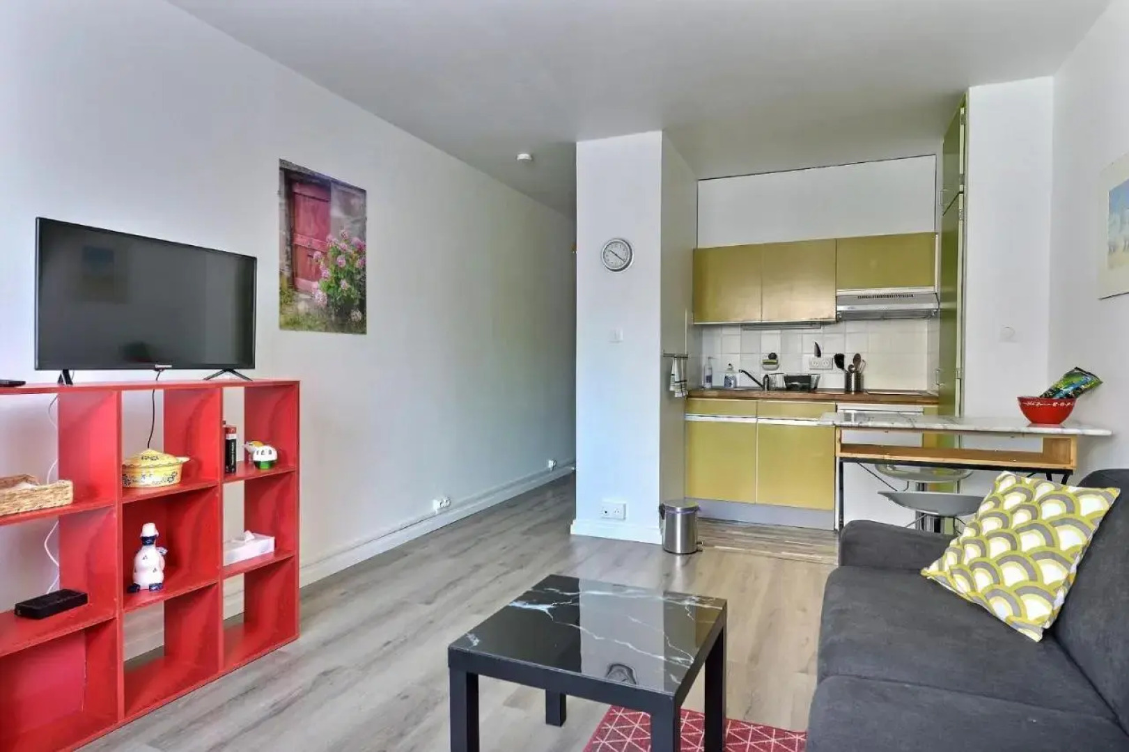 "Urbaine Budget" Studio calme avec Parking