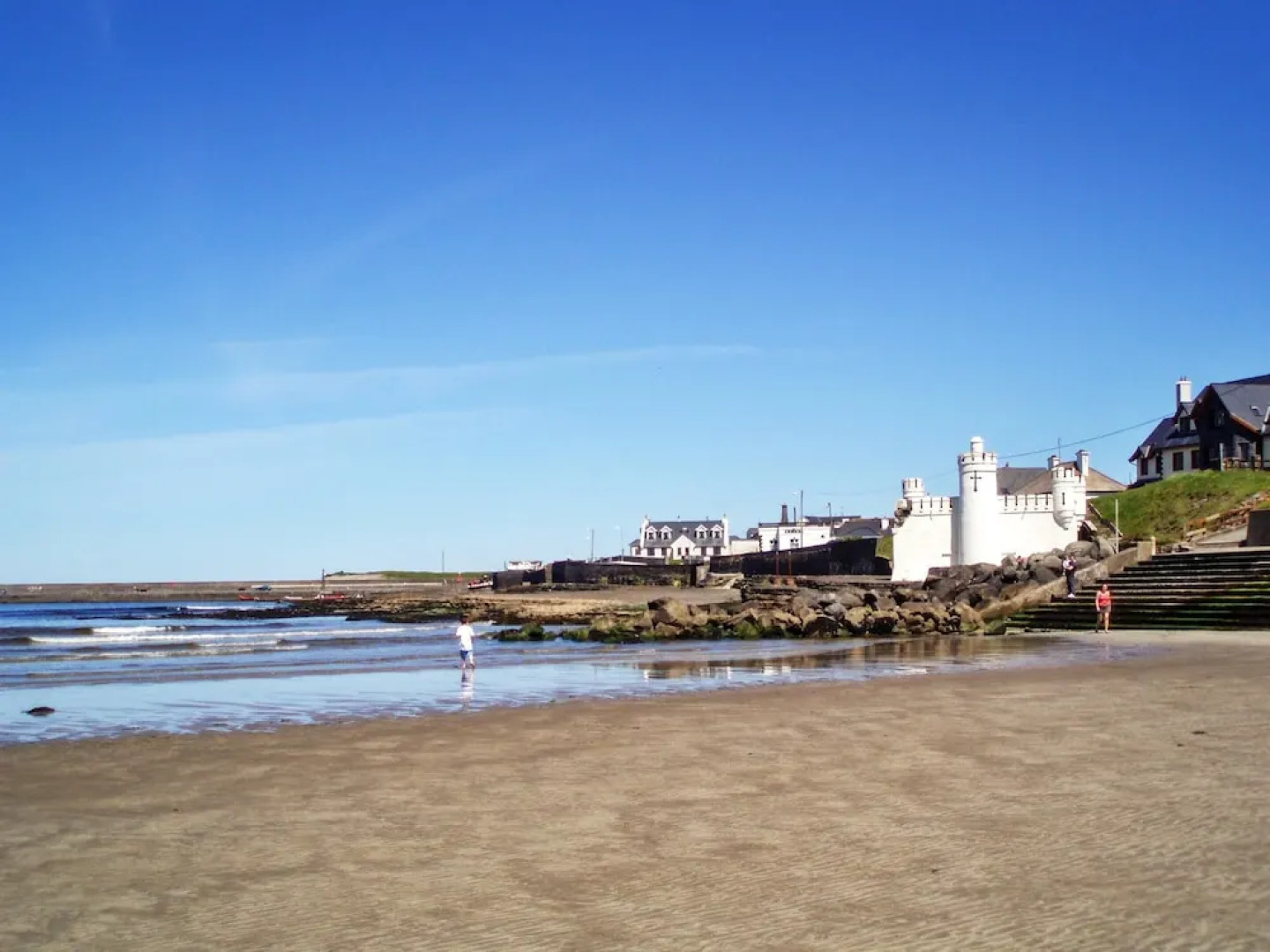 House With 4 Bedrooms in Enniscrone, With Enclosed Garden - 50 m From