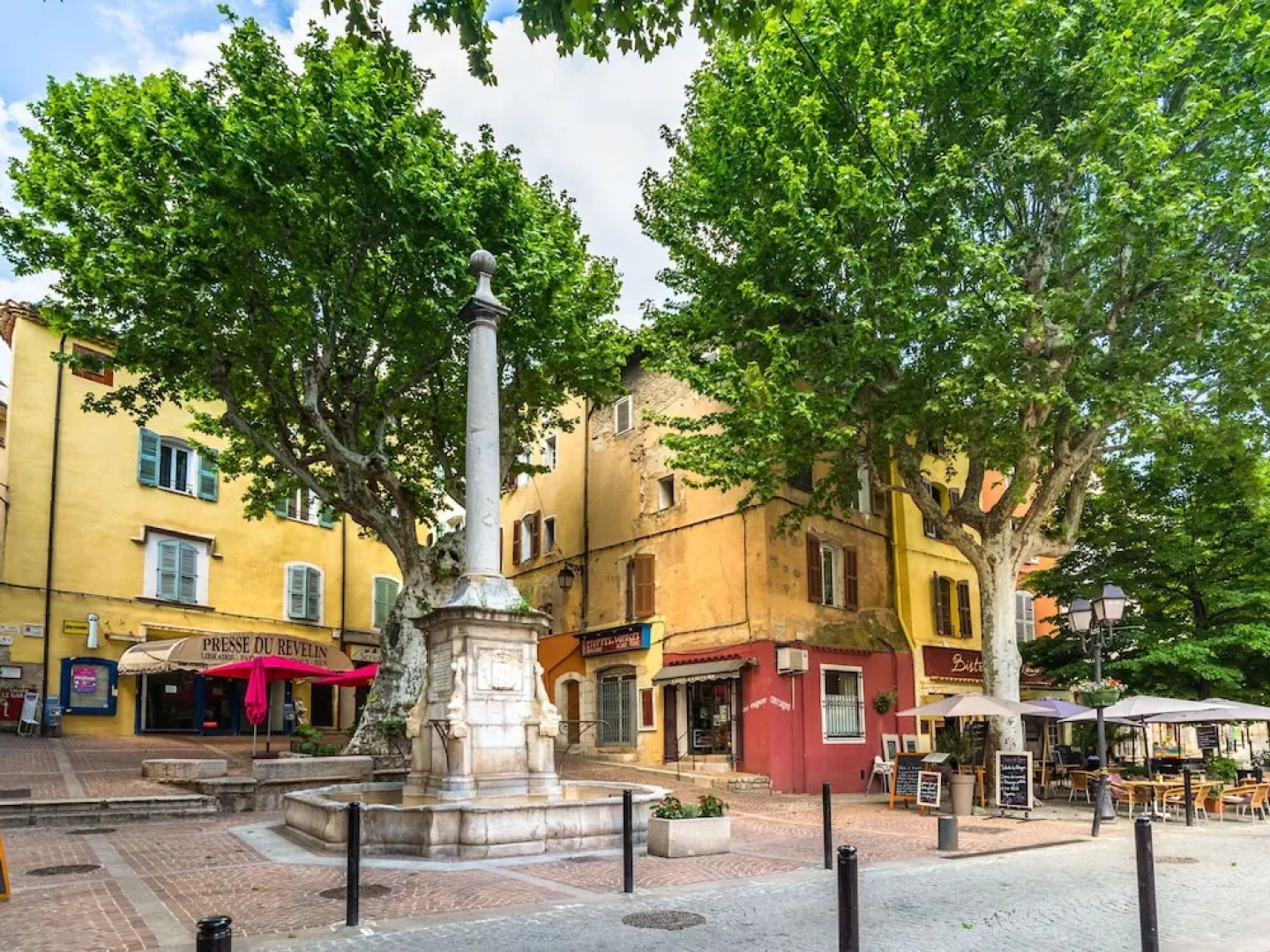 Beautiful Holiday Home in Lorgues with Garden