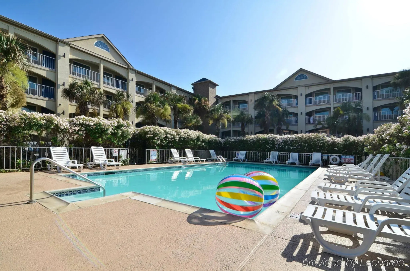 Clarion Pointe Galveston - Beachfront