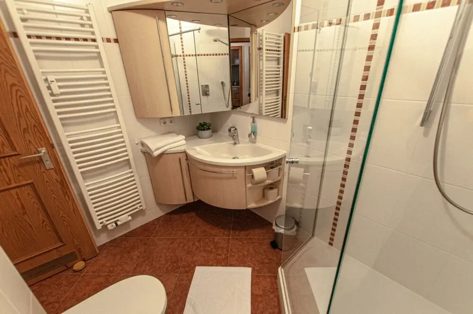 Ruhige Alpine Suite im Zentrum by Stayfritz