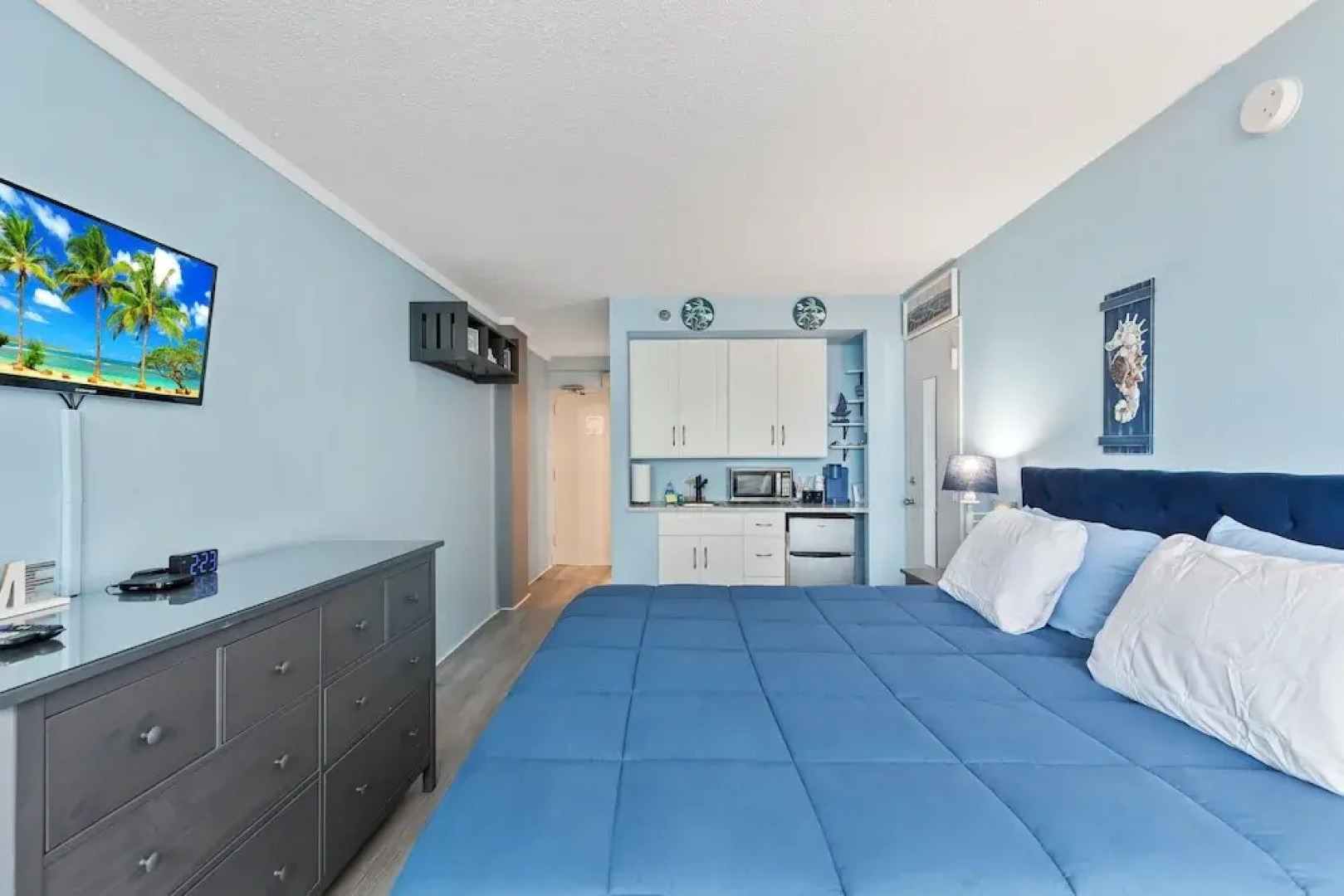 Oceanside Inn Studios by Brightwild