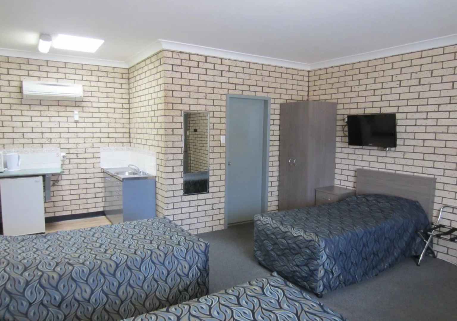 Cowra Crest Motel