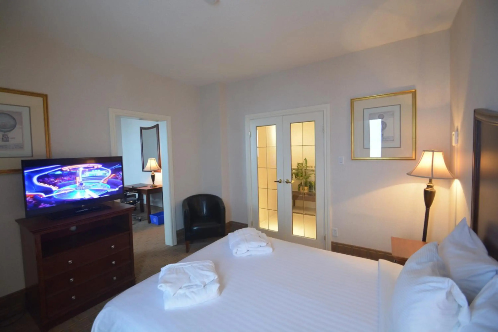 Prince Arthur Waterfront Hotel & Suites