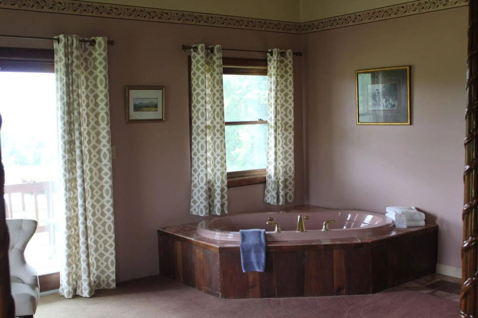 Point au Roche Lodge
