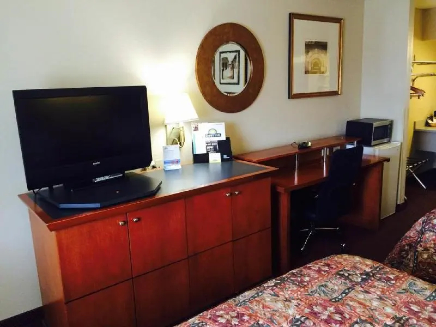 Days Inn By Wyndham Pratt