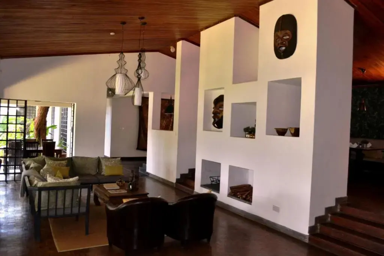 Mitengo House